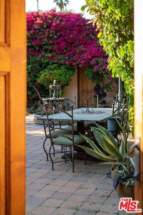 Acama St, North Hollywood, CA 91602