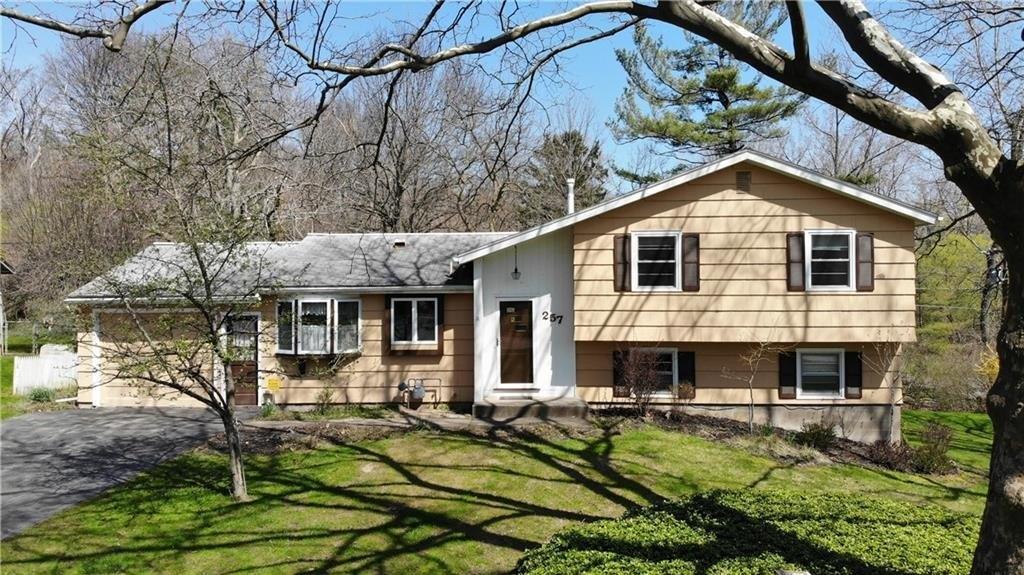 Cranbrooke Dr, Rochester, NY 14622