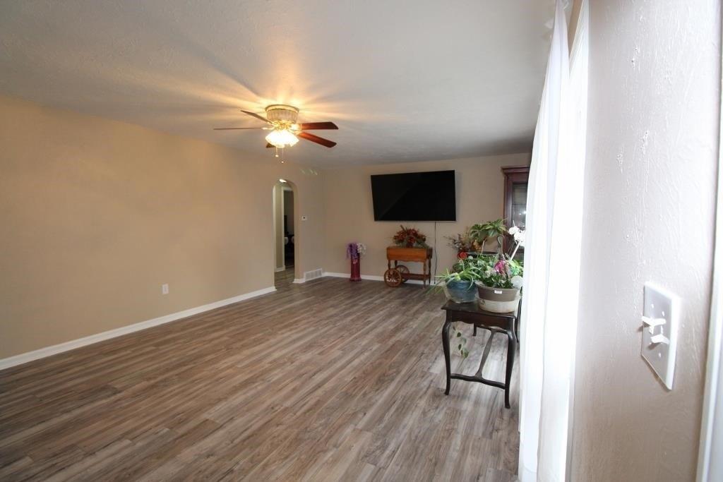 Walmott Dr, Huntington, WV 25705