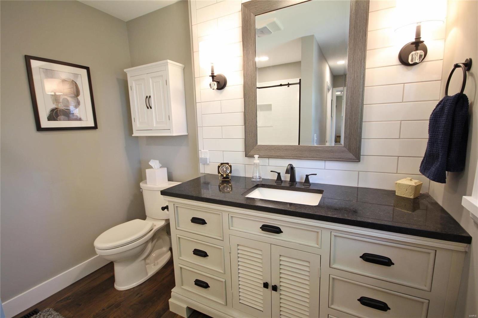 Conway Gardens Ct, Saint Louis, MO 63141