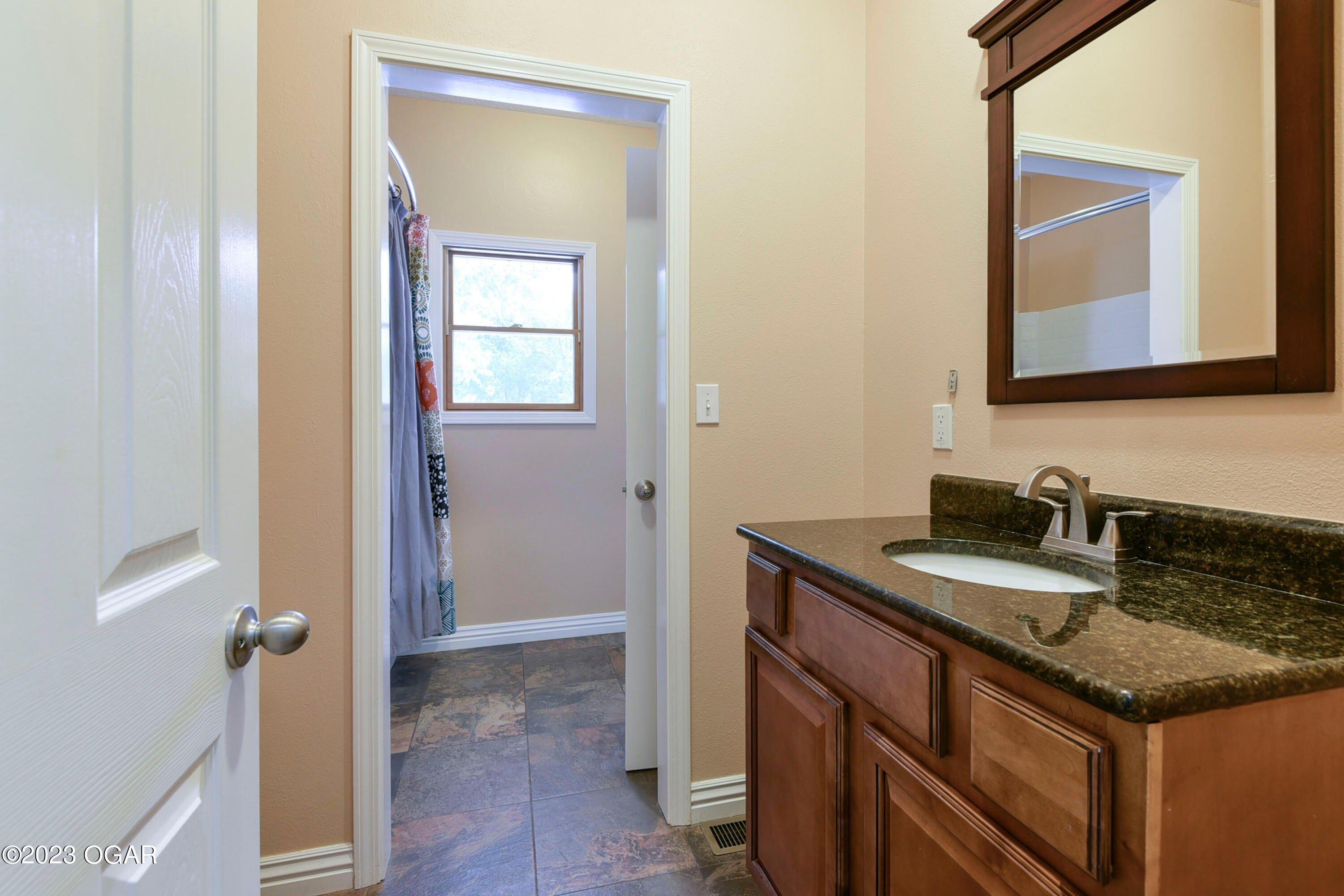 S Moffet Ave, Joplin, MO 64804