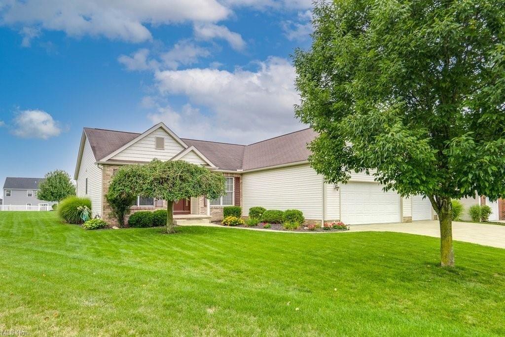 Cloverhurst St Ne, Canton, OH 44721