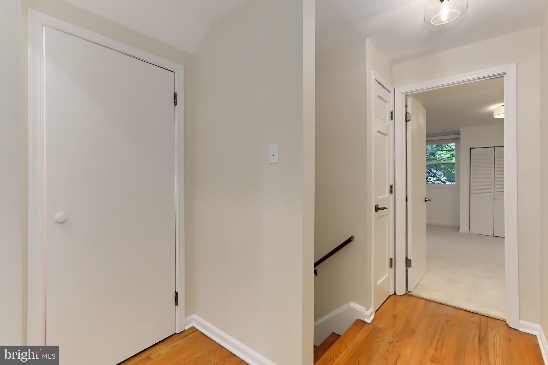 Lee Park Ct, Falls Church, VA 22042