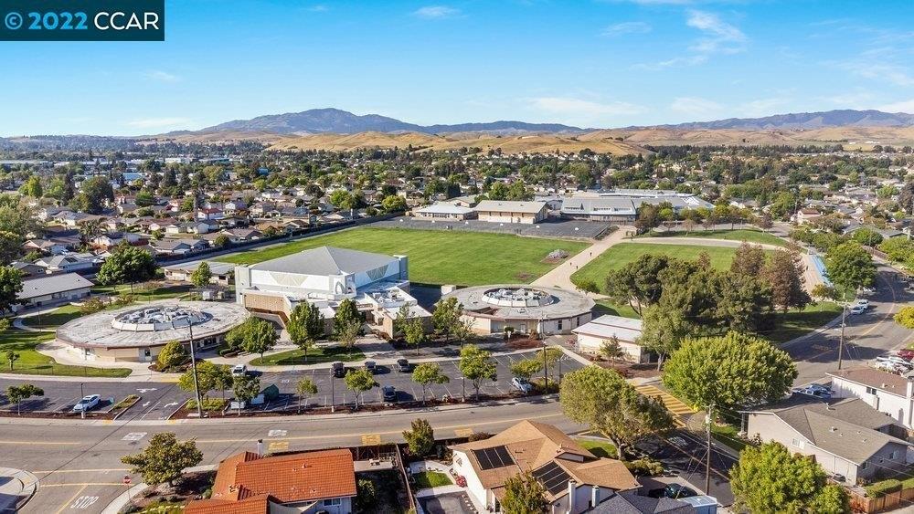 Maple Dr, Dublin, CA 94568