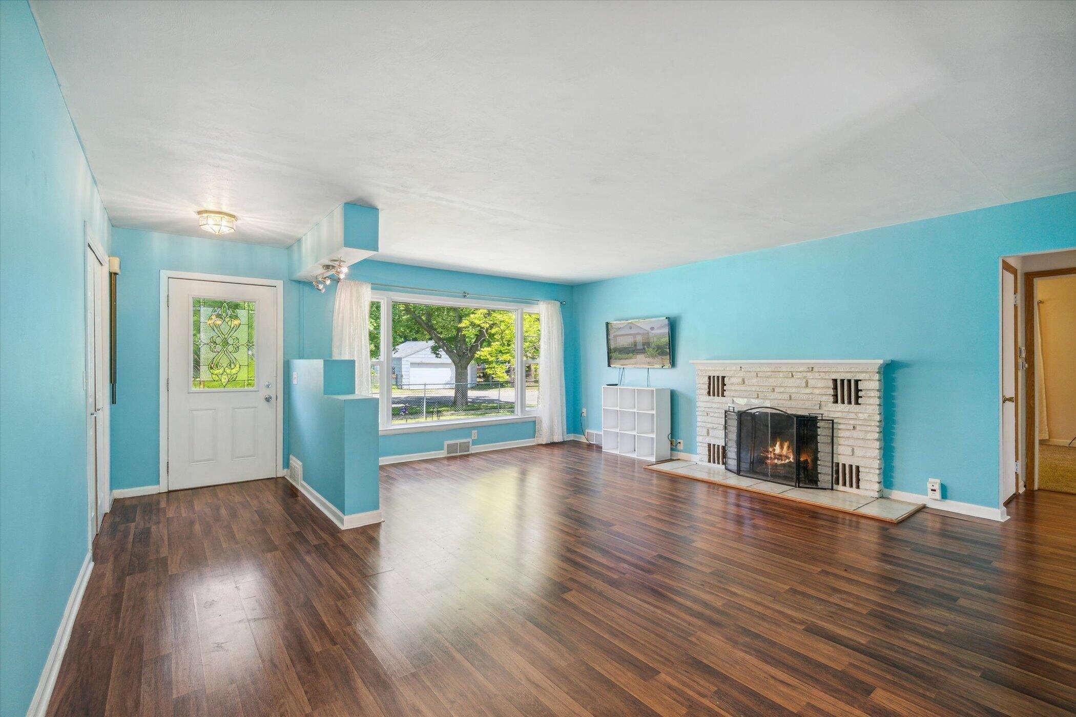 Oakdale Ave, Jackson, MI 49203