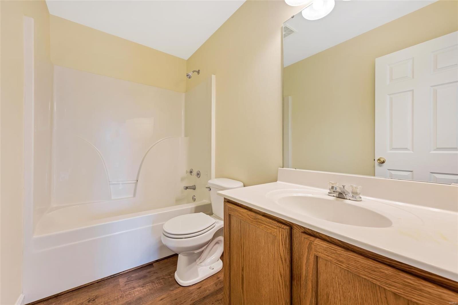 Derek Dr, Hawk Point, MO 63349