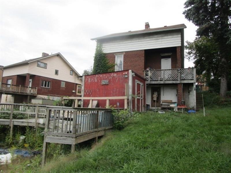 Leaside Dr, Pittsburgh, PA 15207