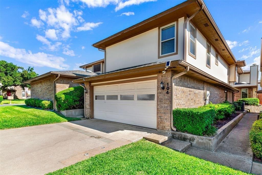 Morrow Dr, Bedford, TX 76021