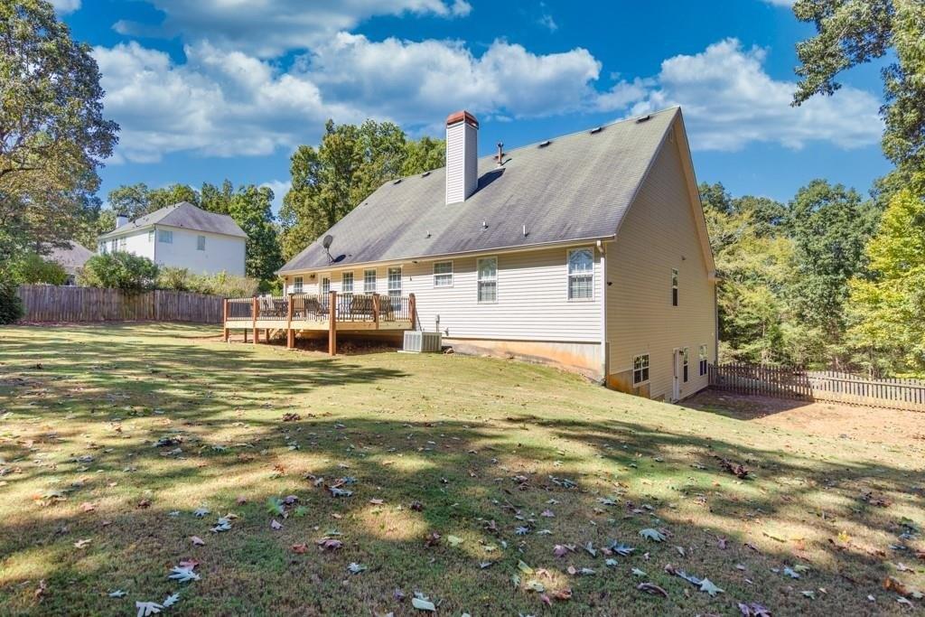 E Bay St, Hoschton, GA 30548
