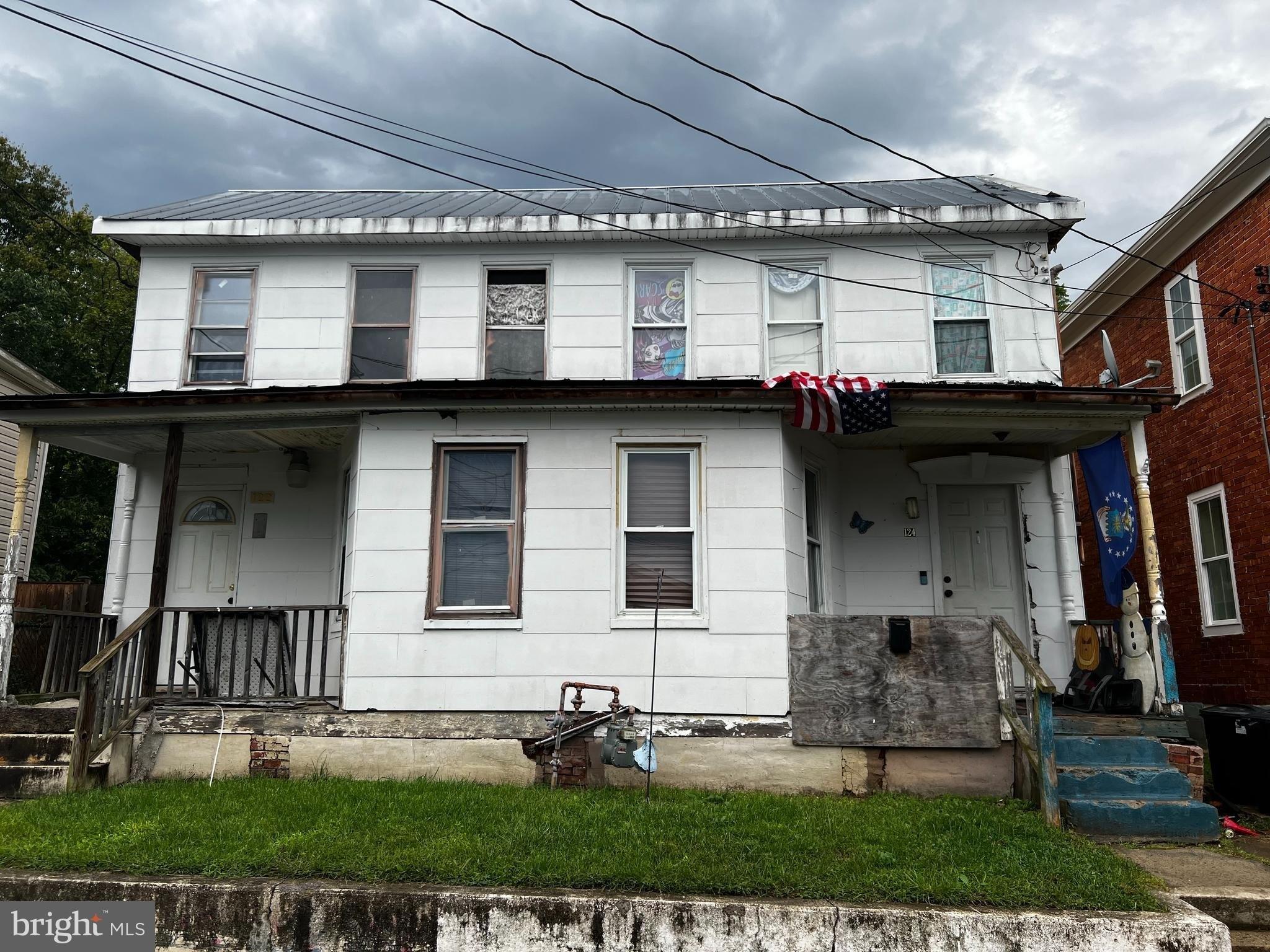 S High St, Martinsburg, WV 25404
