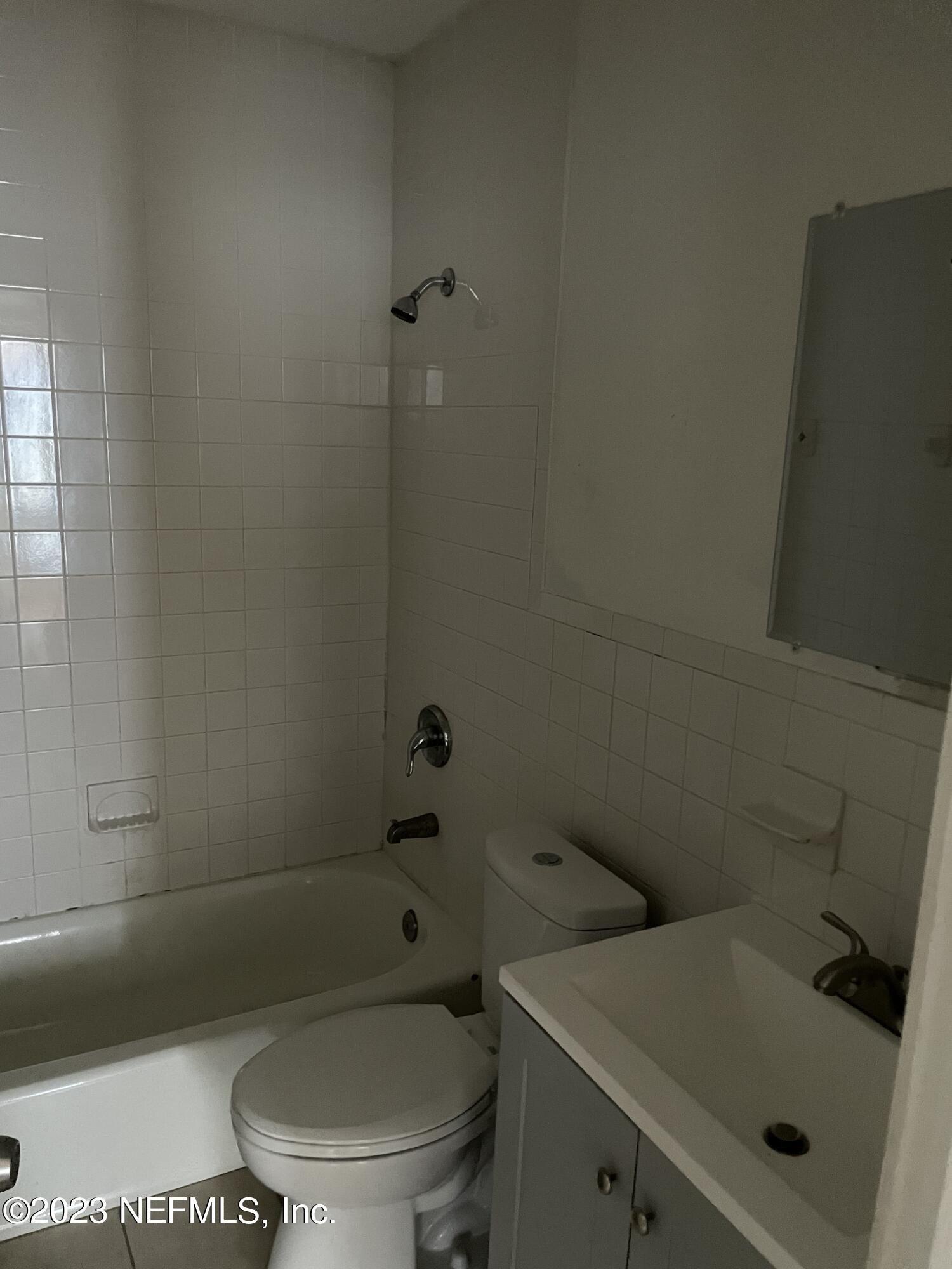 E 61st St, Jacksonville, FL 32208