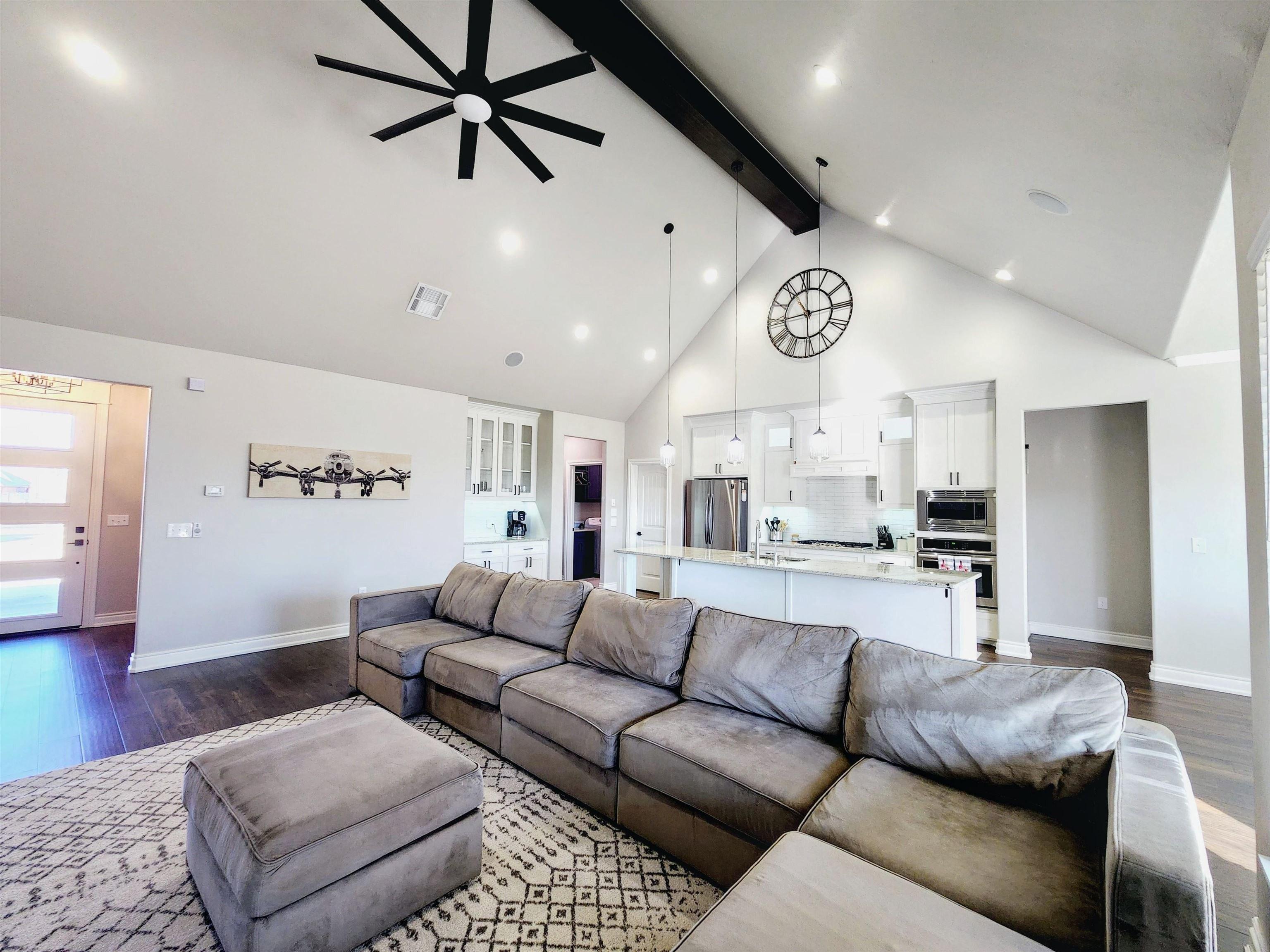 Deerfield Cir, Enid, OK 73703