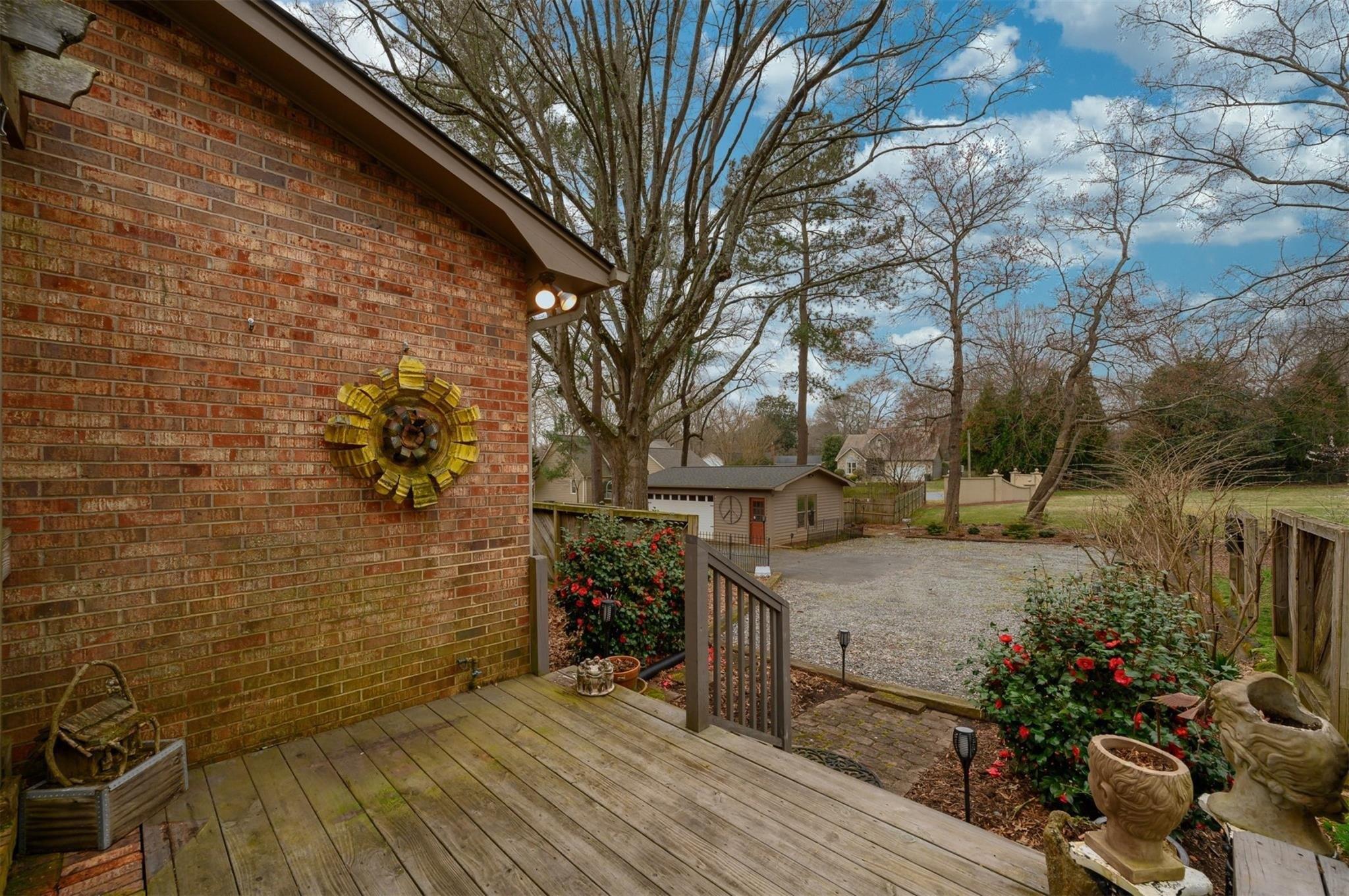 6th St Nw, Hickory, NC 28601