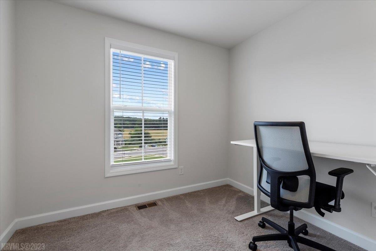 Hamilton Ave Nw, Christiansburg, VA 24073
