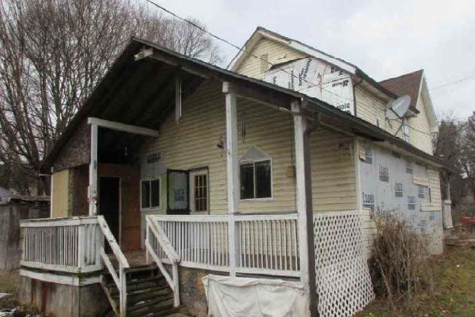 Locust St, Jersey Shore, PA 17740