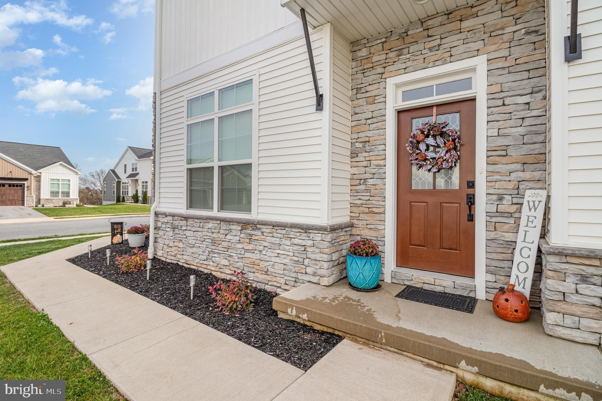 Aurora Dr, Mechanicsburg, PA 17055