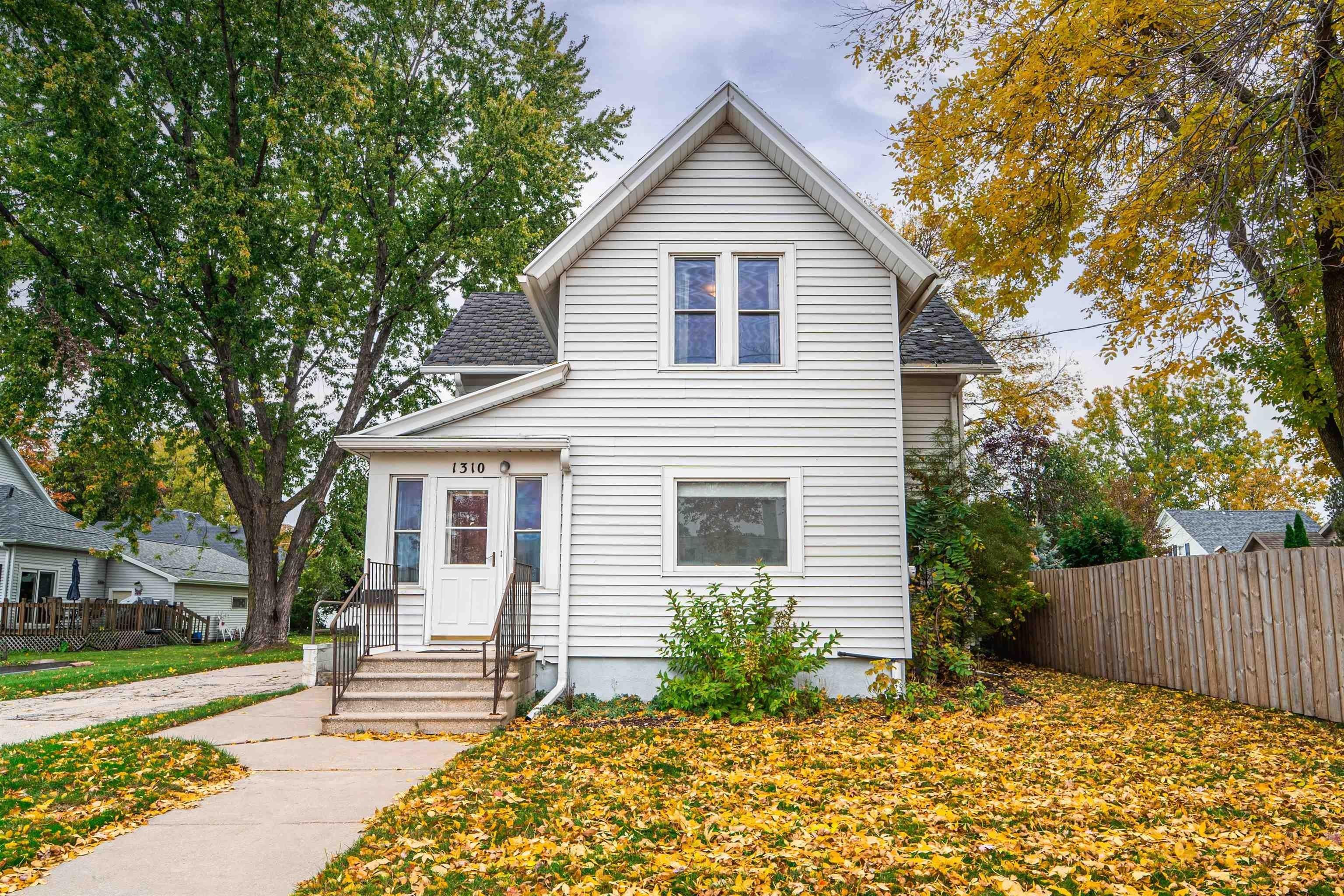 S Madison St, Appleton, WI 54915