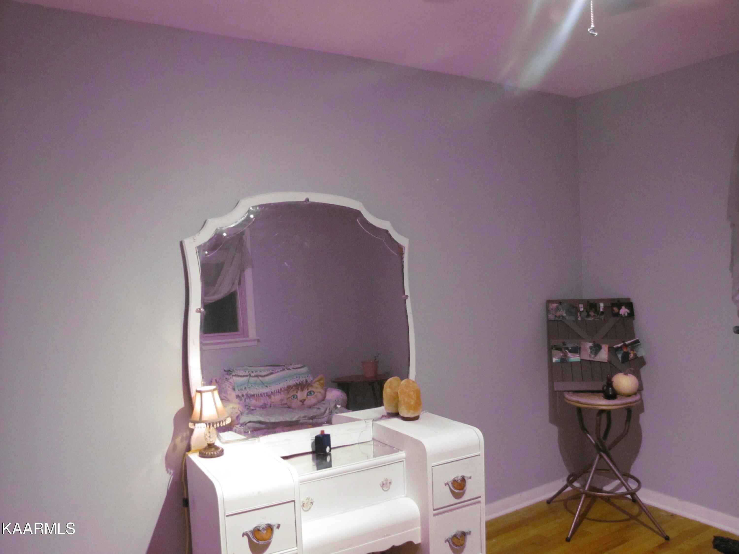W 6th Ave, Lenoir City, TN 37771