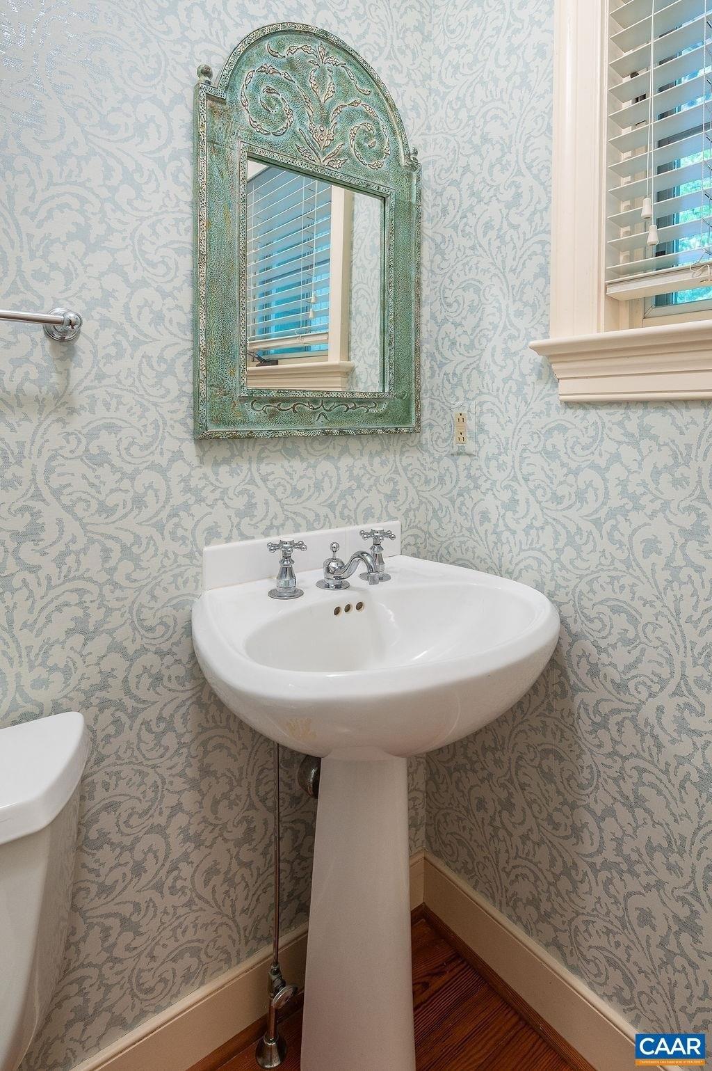 Garth Gate Ln, Charlottesville, VA 22901