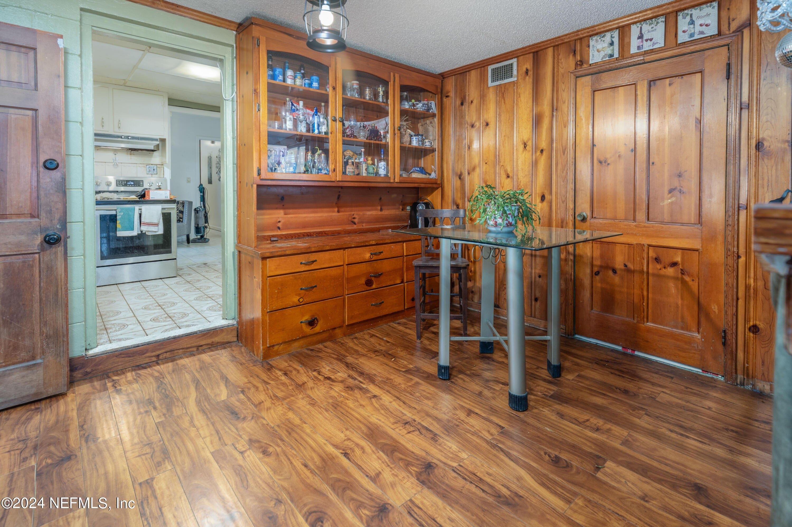 Otelia Cir, Jacksonville, FL 32210