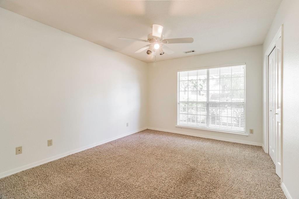 Saint John Pl, Farmington, AR 72730
