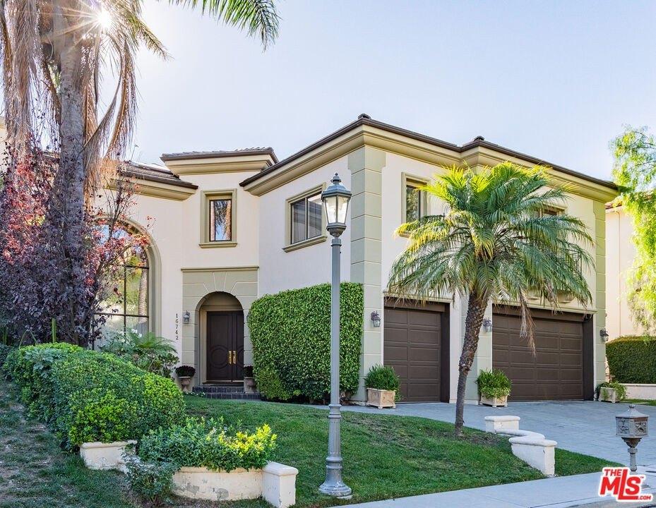 Via Pacifica, Pacific Palisades, CA 90272