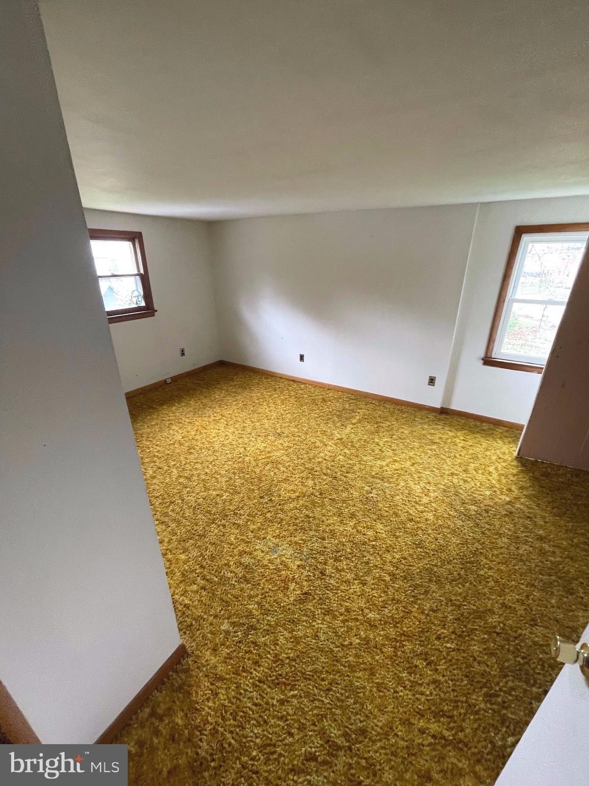 Cedar St, Pennsville, NJ 08070