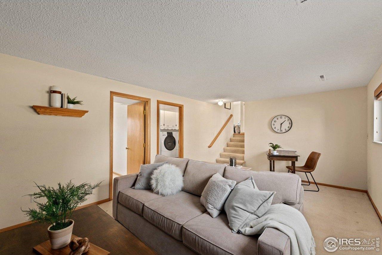 Columbine Dr, Longmont, CO 80504