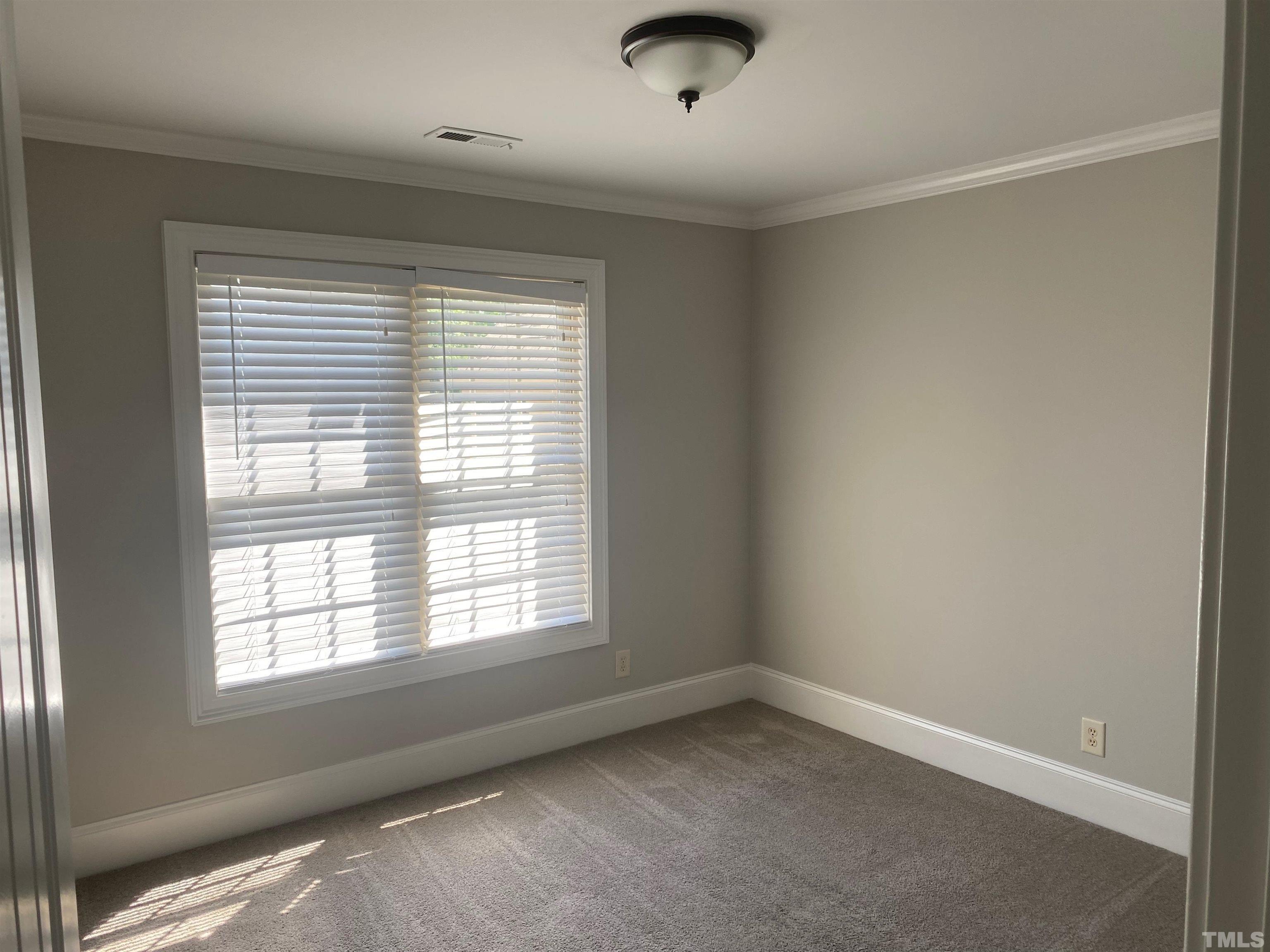 Churchill Dr, Burlington, NC 27215