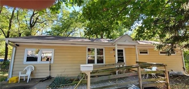 E 49th St, Kansas City, MO 64133