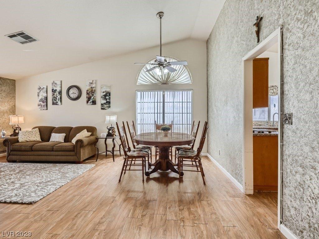 Cypress Gardens Ln, Las Vegas, NV 89119