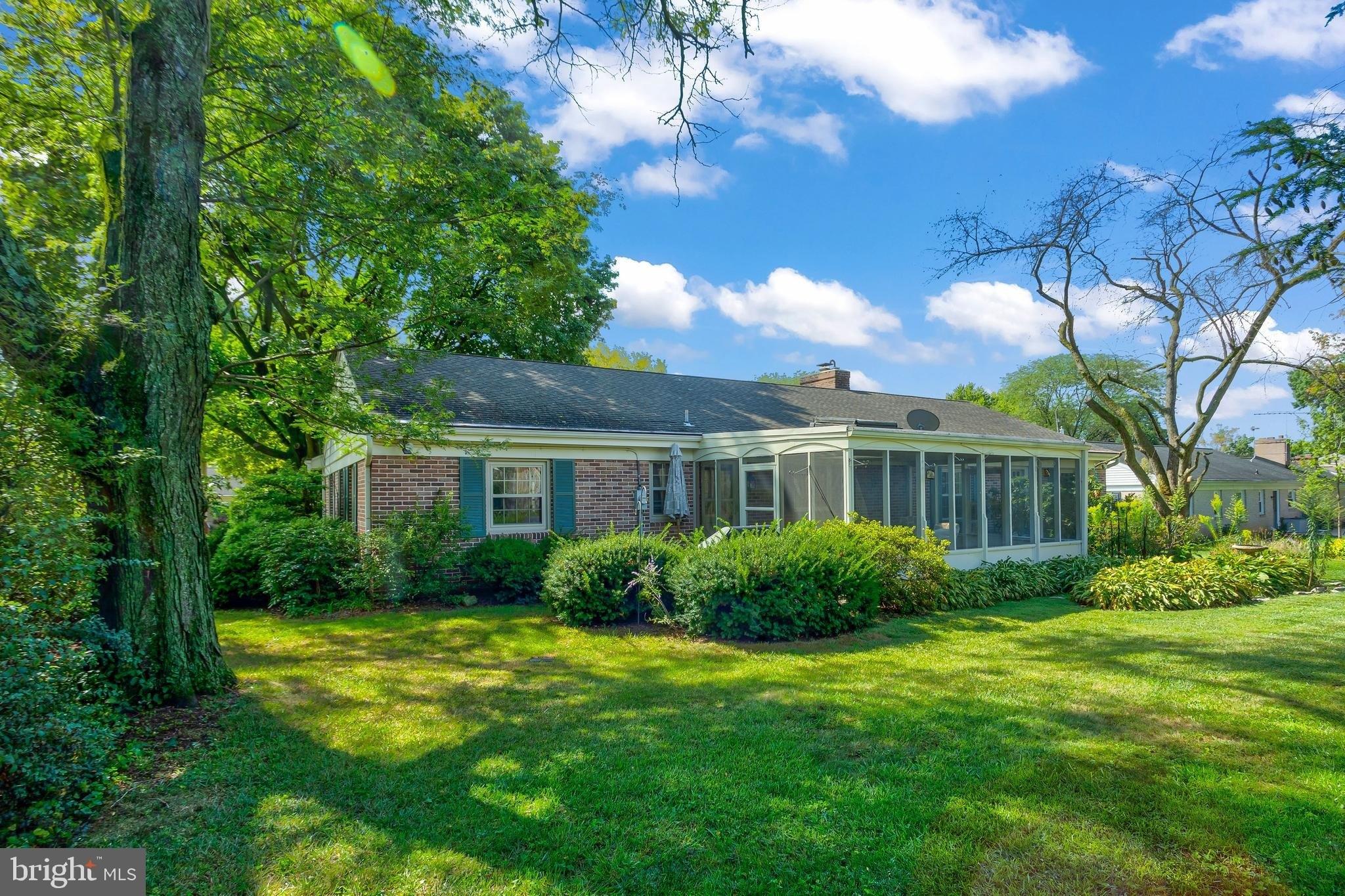 Lyndell Dr, Lancaster, PA 17601