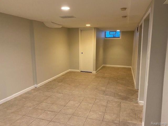 E Brickley Ave, Hazel Park, MI 48030