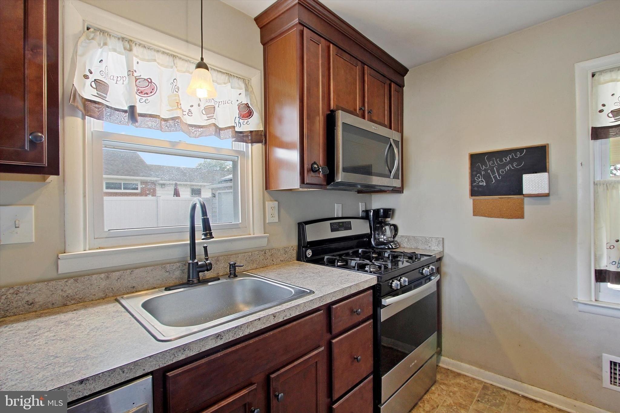 Moul Ave, Hanover, PA 17331