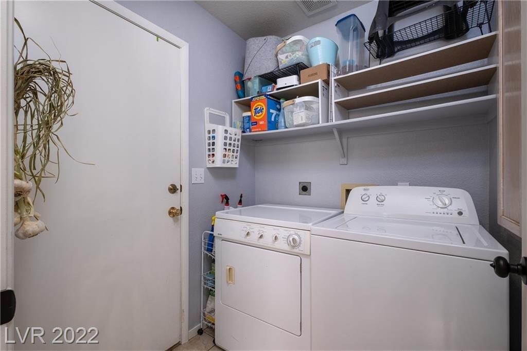 Jumpin Juniper Ave, Las Vegas, NV 89129