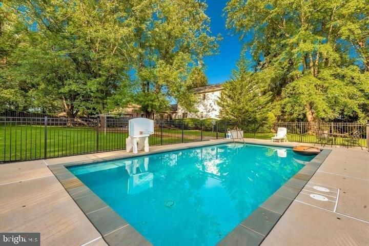 Barberry Way, Sykesville, MD 21784