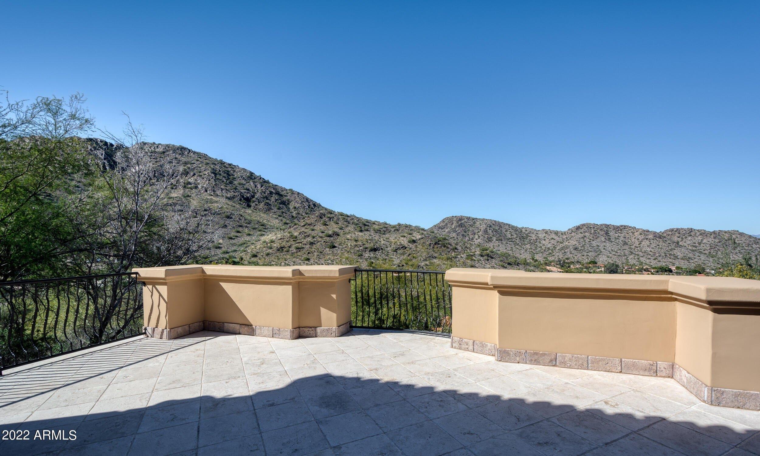 E White Dr, Paradise Valley, AZ 85253