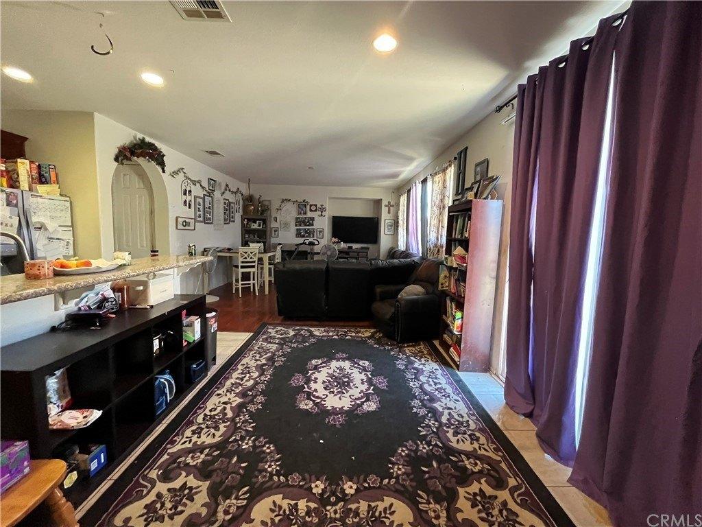 Diamond Rd, Victorville, CA 92394