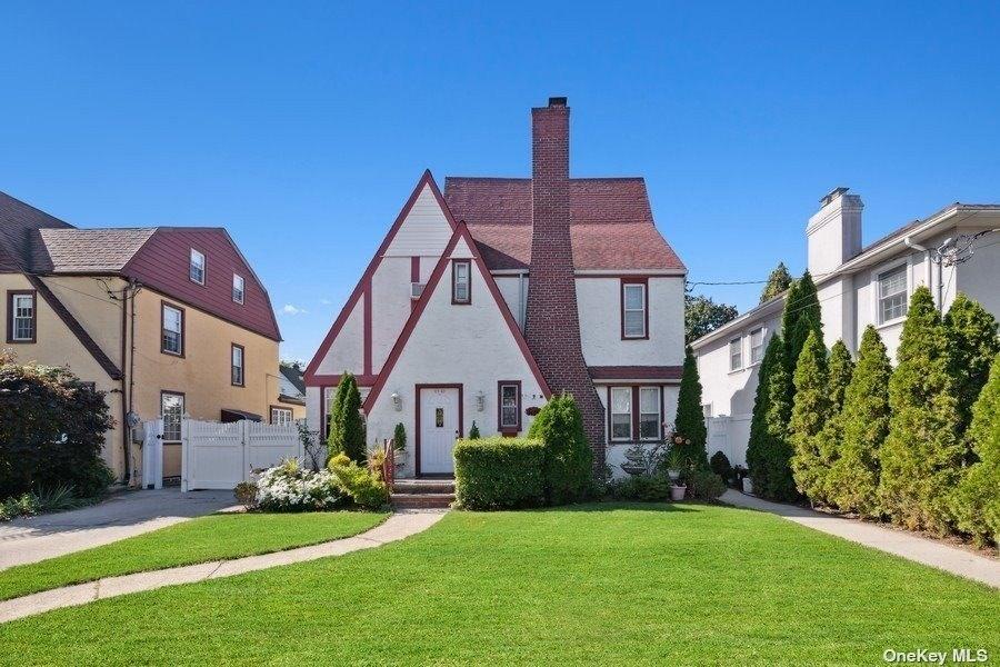 214th St, Bayside, NY 11360