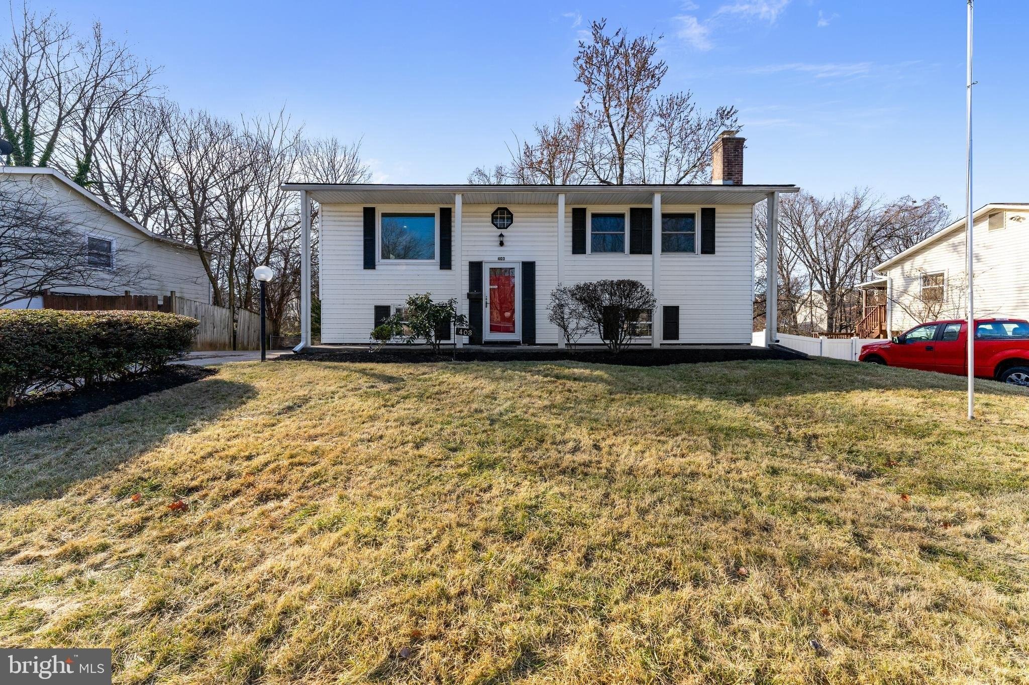 W Poplar Rd, Sterling, VA 20164
