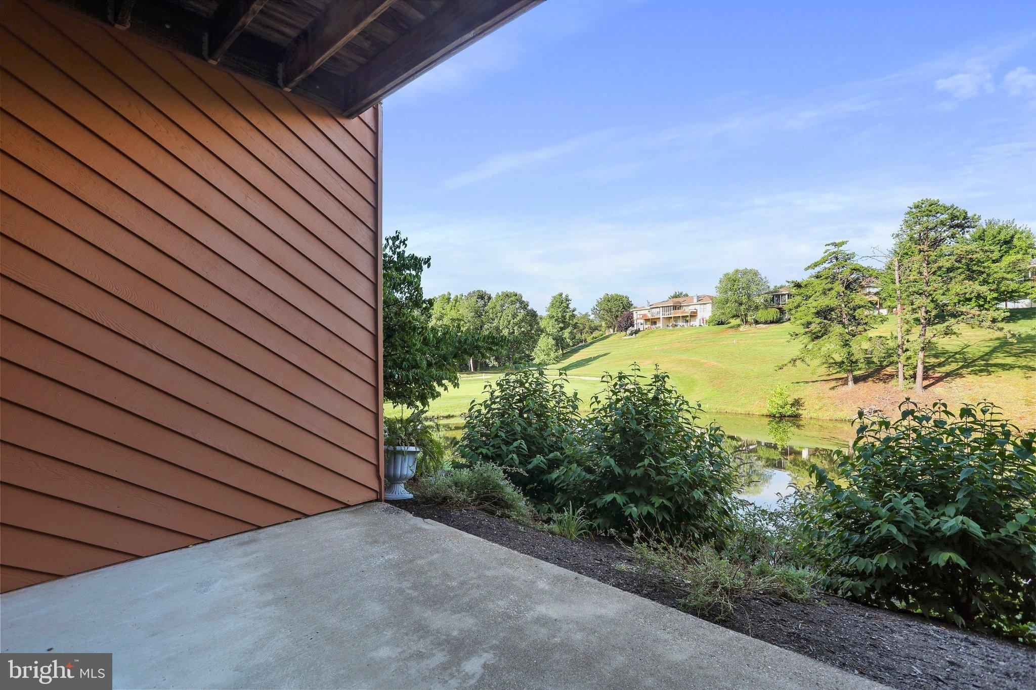 Tecumseh Trl, Hedgesville, WV 25427