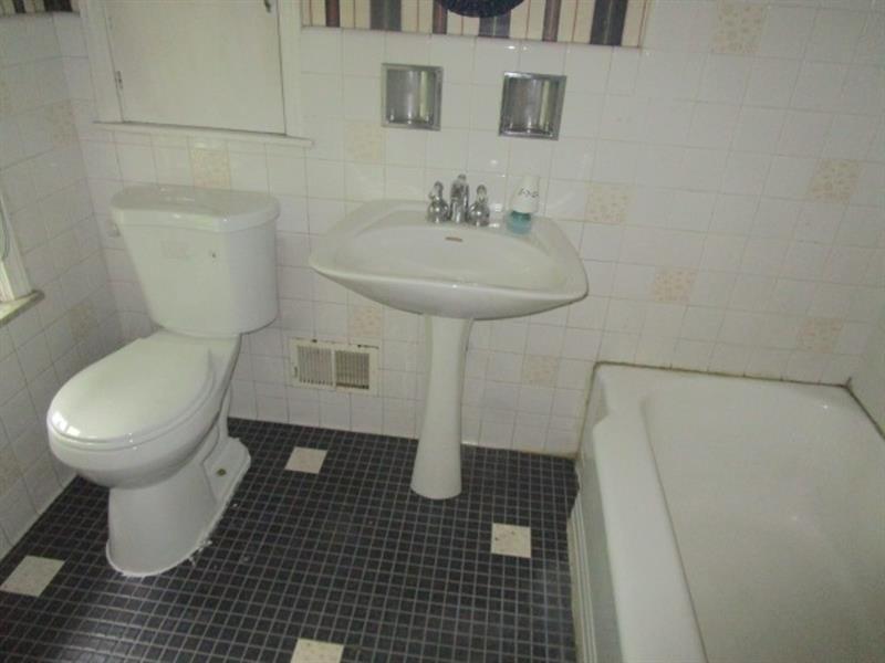 Sylvania Dr, Pittsburgh, PA 15229