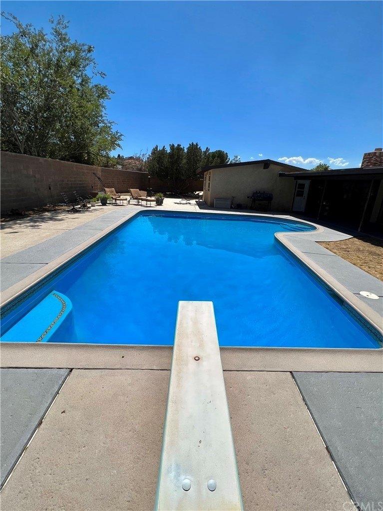 Adobe St, Hesperia, CA 92345
