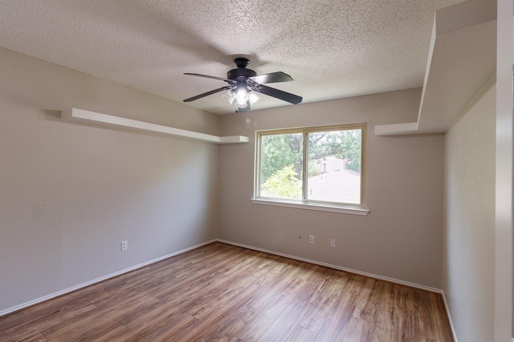 Creekside Dr, Euless, TX 76040