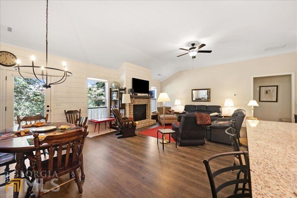 Cantrell Rd, Flowery Branch, GA 30542