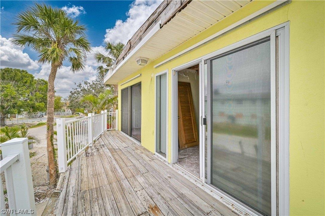 Voorhis St, Fort Myers Beach, FL 33931