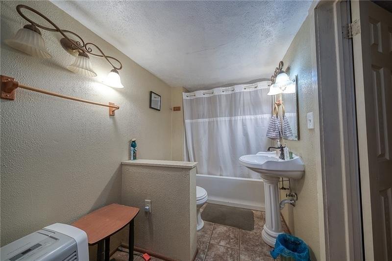 Francis Ave, Monongahela, PA 15063