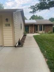 W Campbell Blvd, Raymore, MO 64083