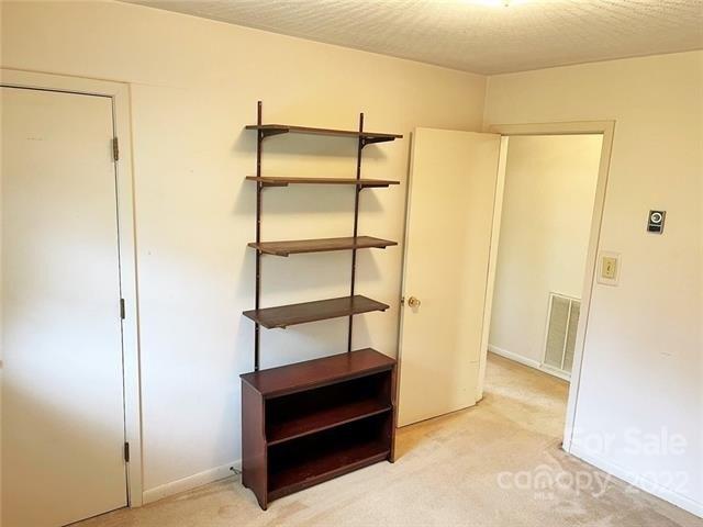 14th Ave Nw, Hickory, NC 28601