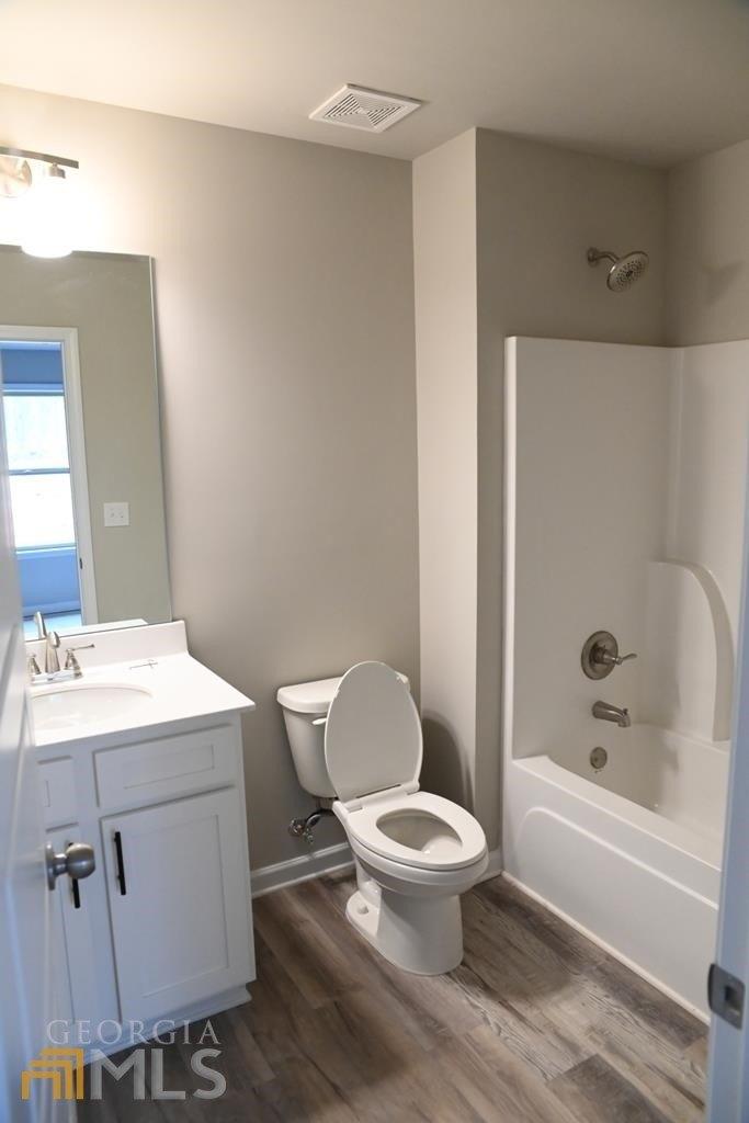 Lakeview Dr, Commerce, GA 30529